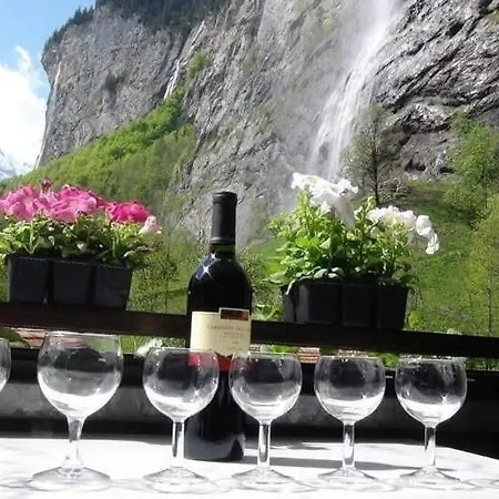 Lauterbrunnen Staubbach Beautiful Waterfall Apartment Exterior photo