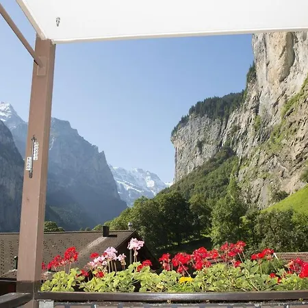 Lauterbrunnen Staubbach Beautiful Waterfall Apartment Exterior photo