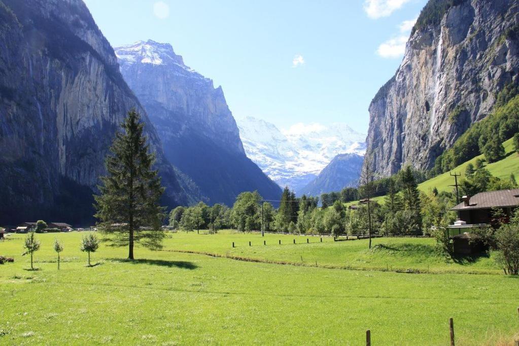 Staubbach Beautiful Waterfall Lauterbrunnen